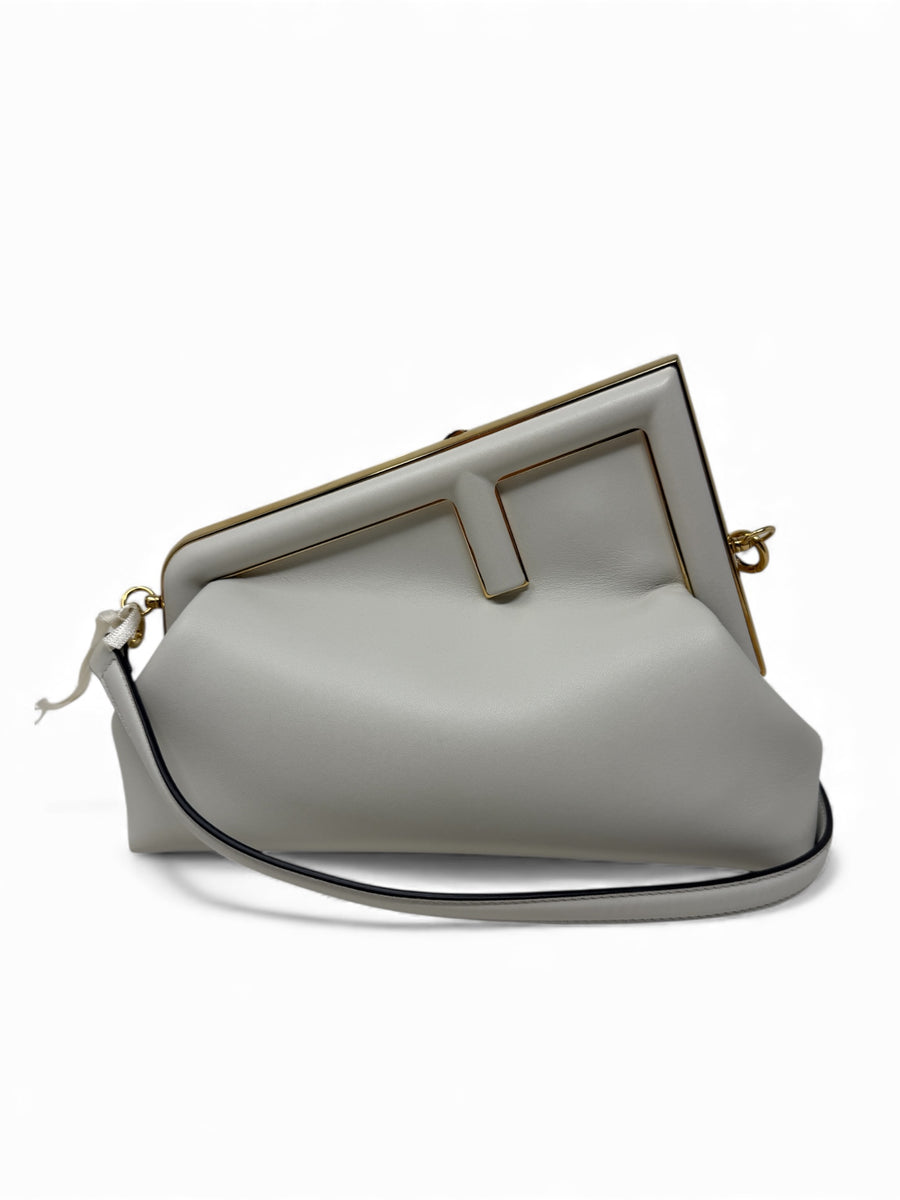 Fendi First media pelle color bianco – Seconda Vita